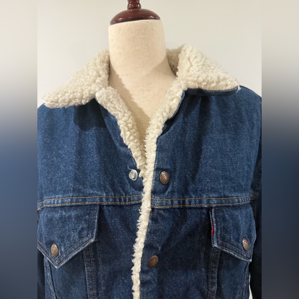 Vintage Levi's Sherpa lined Jean jacket - Picture 4 of 12